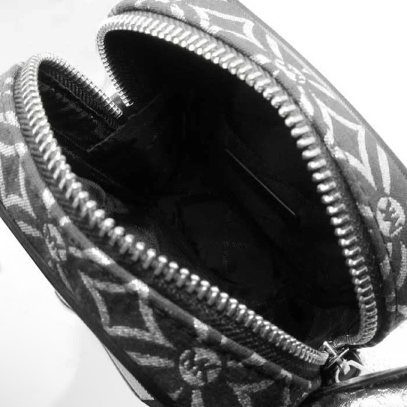 Michael Kors NWT Jet Set black and silver crossbody with guitar strap - Picture 7 of 13